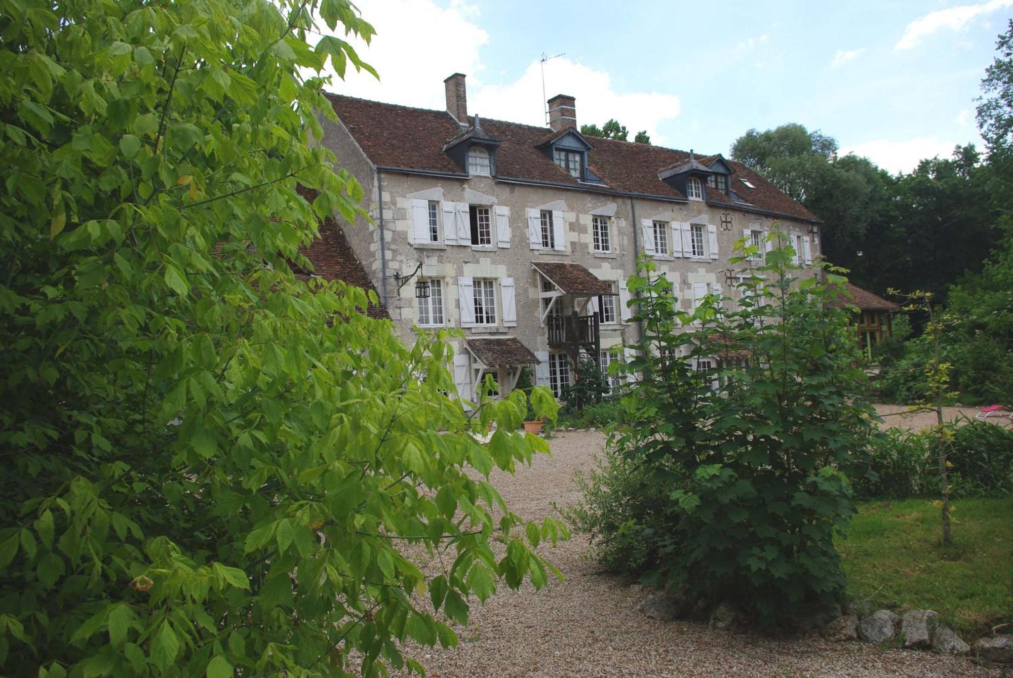 Maison D'Hotes Moulin Du Bas Pese Мон-пре-Шамбор Экстерьер фото