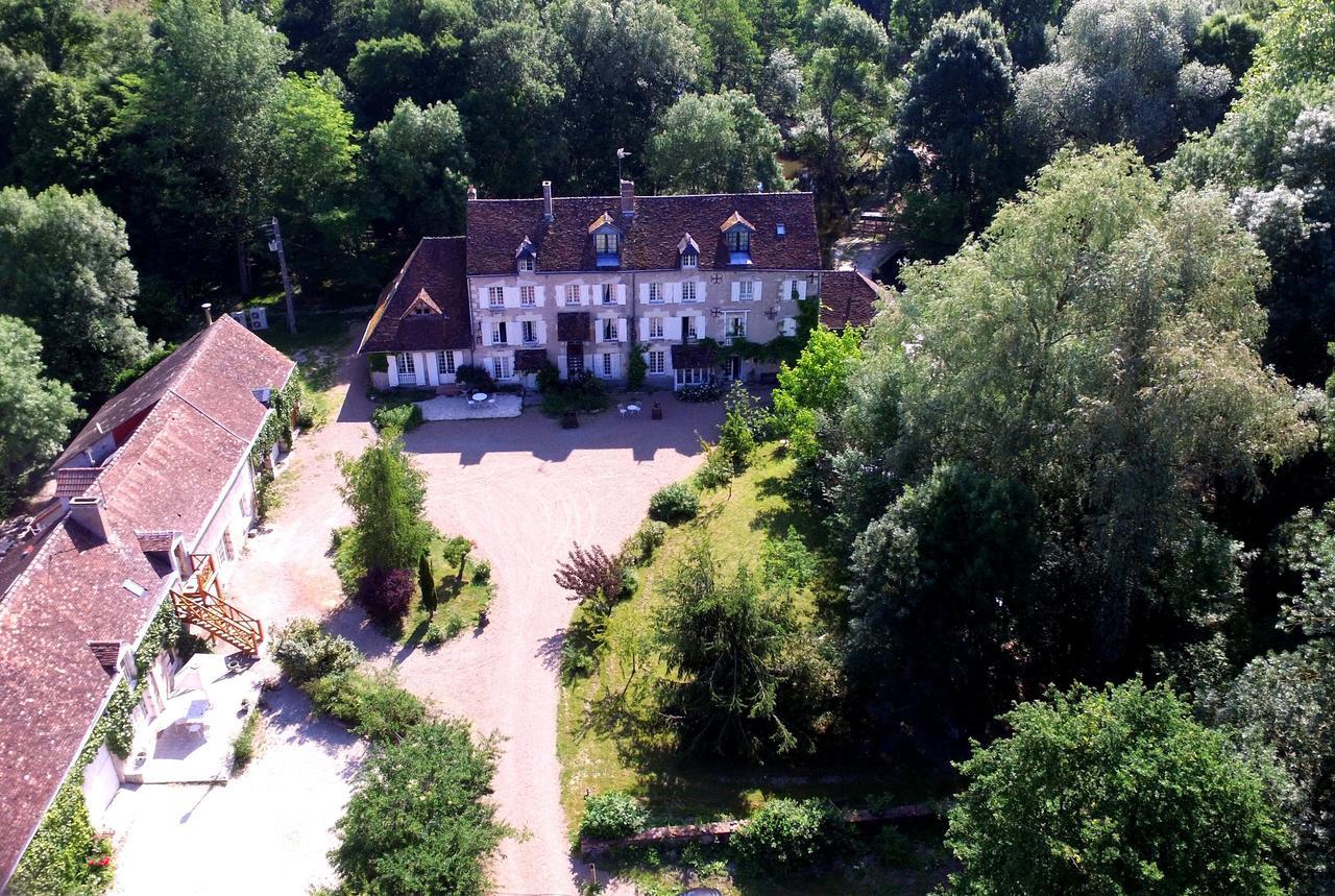 Maison D'Hotes Moulin Du Bas Pese Мон-пре-Шамбор Экстерьер фото